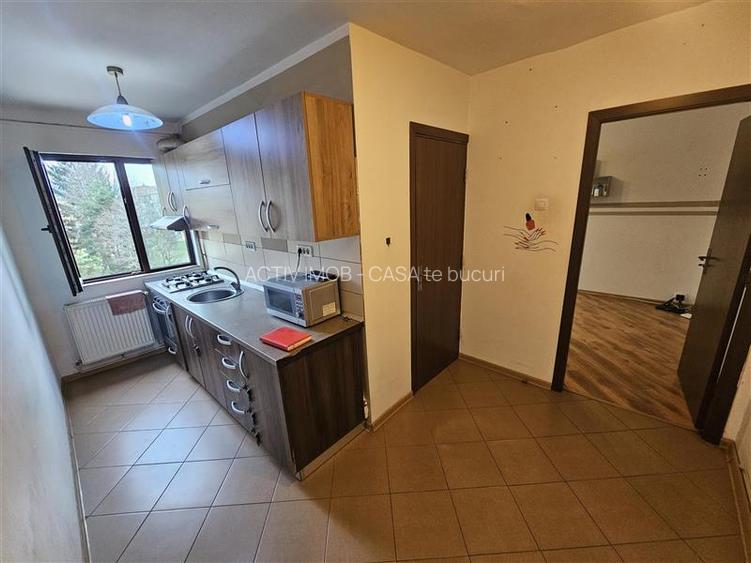 Resita, 2 Cam. Mobilat+Utilat, Micro 3 - 24