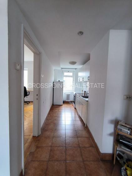 Apartament de vanzare  3 camere decomandat – Piața Romană RISC 1 - 6