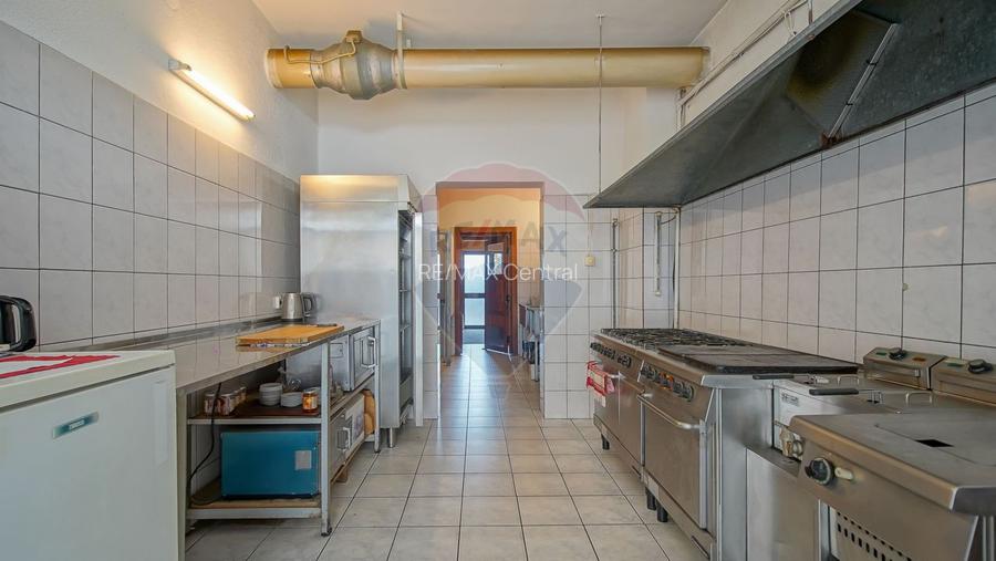 Comision 0 %! Pensiune cu 12 camere de vânzare, str. De Mijloc! - 4