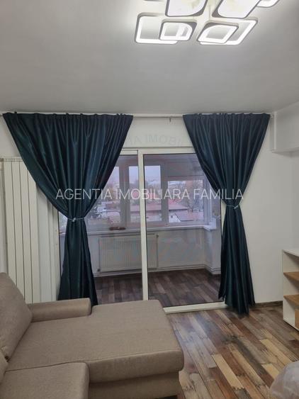 Inchiriem apartament cu 3 camere in centrul orasului, pret 500 euro - 10