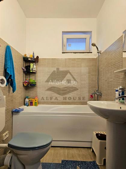 Oportunitate - Apartament cu trei camere in vila, zona Tractorul 70 mp - 18