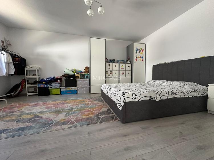 Vilă individuală  | 5 camere | 4 dormitoare cu băi proprii | Garaj | - 7
