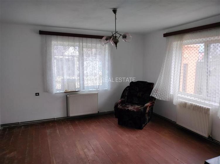 Casa spatioasa cu 1000 mp teren, Halchiu, Brasov - 2