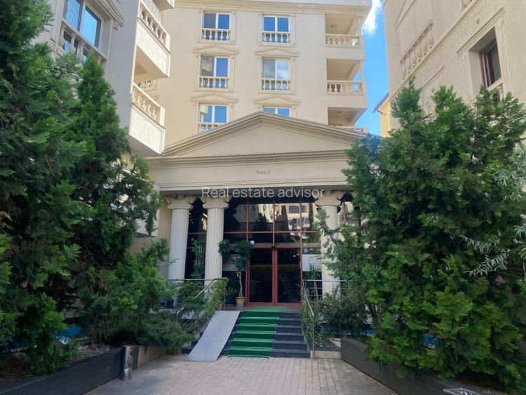 De inchiriat apartament 4 camere Herastrau - 20