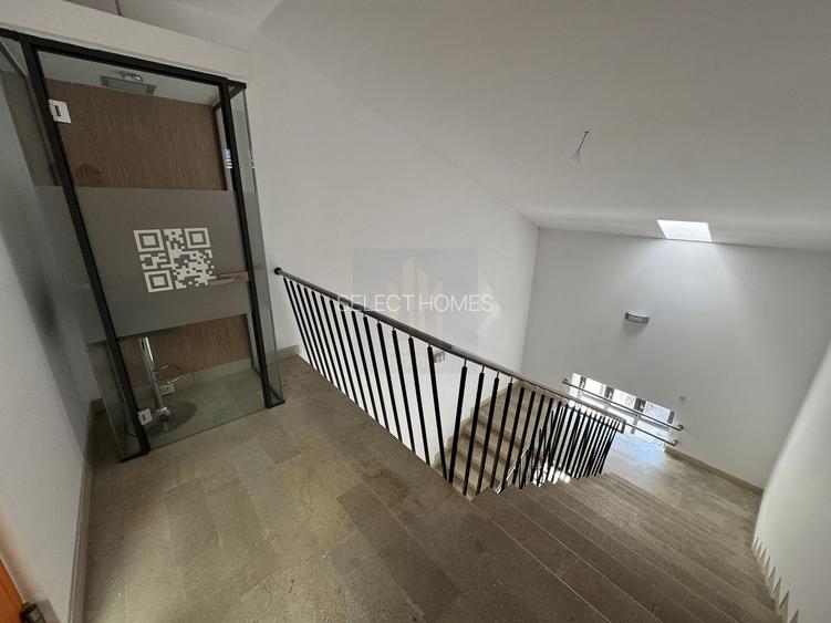 Cladire de birouri consolidata si renovata de inchiriat in *Centrul Vechi* - 24