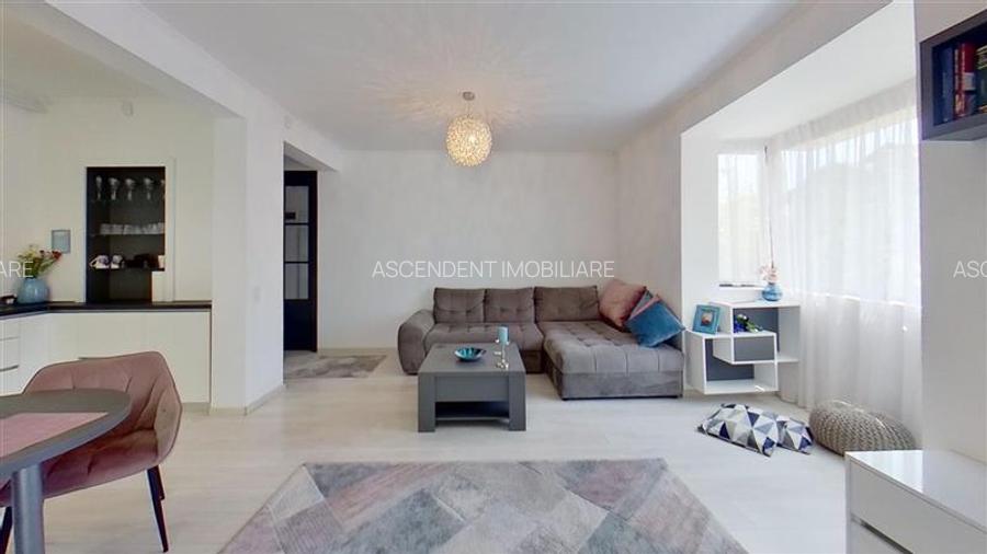 EXPLOREAZA 3D! Nobiliara proprietate, in vila, cu 50 mp gradina, Tractorul, Bras - 2