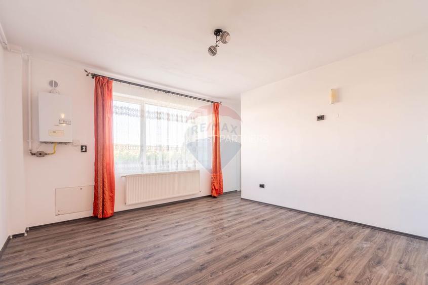 Apartament 3 camere de vanzare in Floresti, Str.Eroilor 80 zona Profi - 2