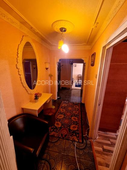 Km 4-5 piata-apartament 3 camere decomandat - 7
