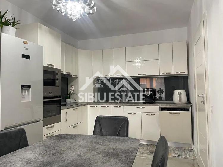 Casa 4 Camere 2 Bai Balcon si Terasa 21mp, mobilata si utilata - 5