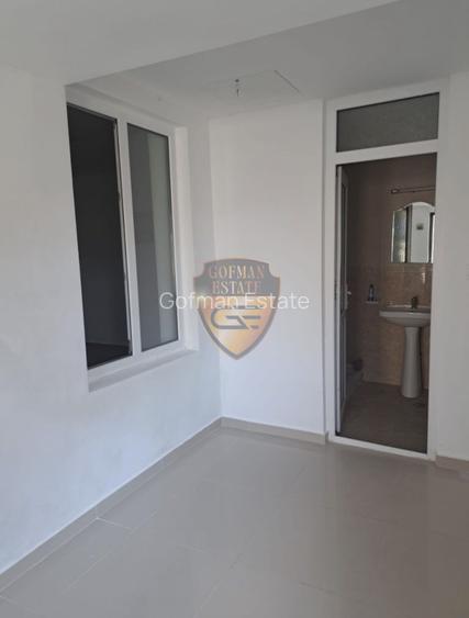 Casa 3 camere + curte, Trocadero, 90 mp, parcare centrala gaz, nemobilata, 2 bai - 4