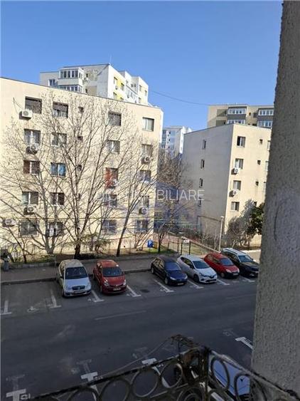 Bld 1 Decembrie 1918 - vav Scoala 22 Mexic - 2