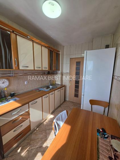 Theodor Pallady, 5 minute metrou 1 Decembrie 1918, pe Becatei, bloc reabilitat - 2