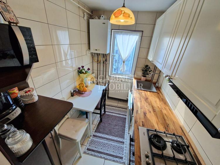 2 Camere- Renovat-Mobilat si utilat- Rond Zimbru - 3