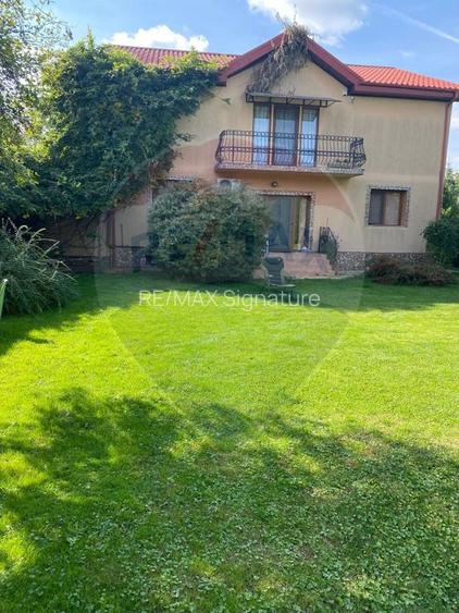 Casă / Vilă cu 5 camere de vânzare în zona Central - 4
