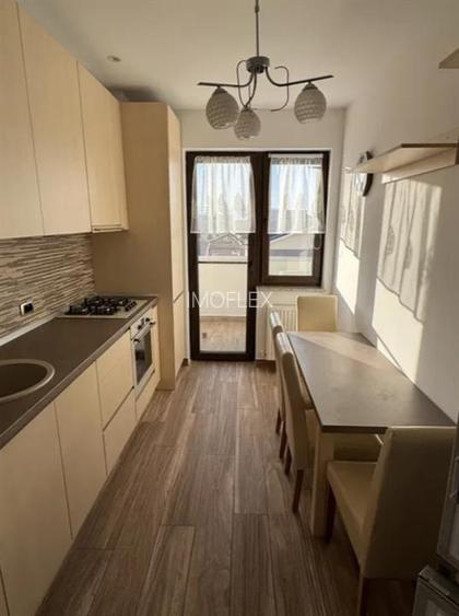 Apartament 2 camere, zona Tractorul - 8