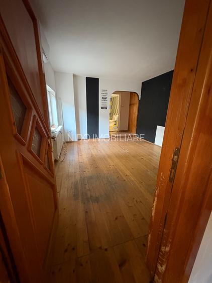 Casa de vânzare - Constanta - 6 CAMERE-147 mp. totali ( fără curtea interioară) - 22