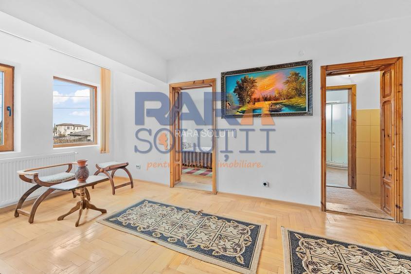 Vilă cu 6 dormitoare, 2 garaje, anexe multiple - 2076 mp teren - 11