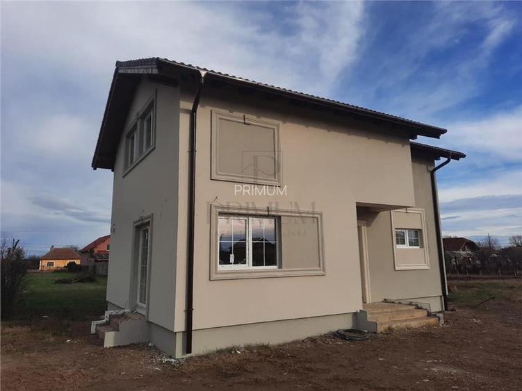 Casa individuala - personalizare interioara - 500 mp teren - 10