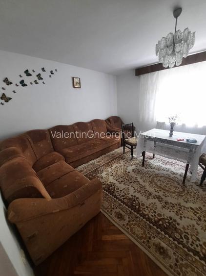 Casa de vanzare  in zona linistita. - 2