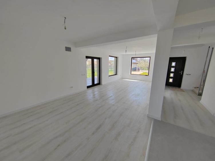 Casa nZeb 155mp , curte 530mp, Brebu lac PH, schimb apartamen bucuresti +/- dif