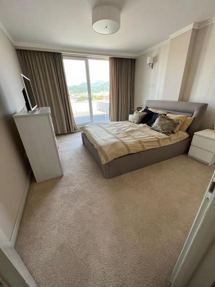 Penthouse de lux cu 6 camere, 3 locuri de parcare, zona Europa
