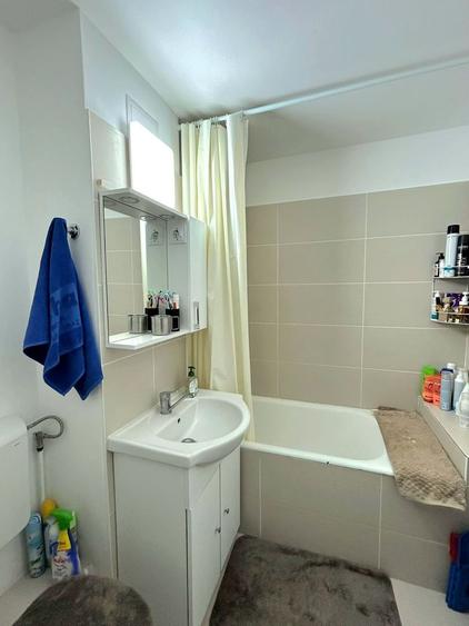 Apartament 4 camere, decomandat, renovat 2025, etaj intermediar