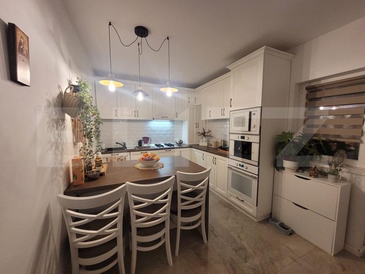 De vazare casa  moderna cu un miniapartament suplimentar la demisol in Hlincea