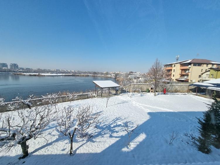 Casa cu vedere la lac Fundeni