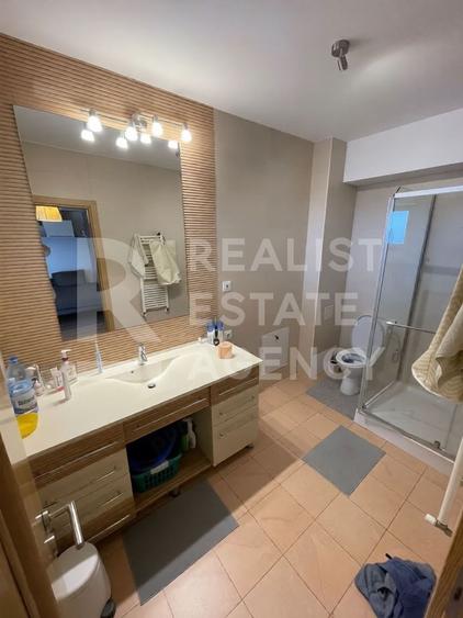 Casă înșiruită de închiriat | Cartier rezidențial | Piscină | 5 camere