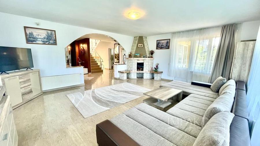 Casa deosebita cu 7 camere si piscina exterioara in cartierul Zorilor - 4