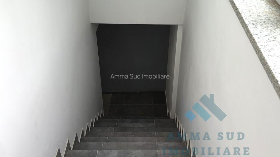 Spatiu comercial subsol - 128.6 mp utili - 3 locuri parcare - 17