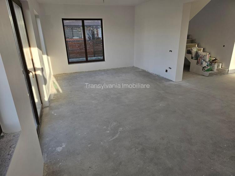 Casa de vanzare in Dezmir | 149 utili | 2 parcari - 9