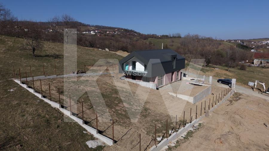 Casă modernă cu panoramă Făgăraș și Cisnădioara, curte mare, premium lux - 11