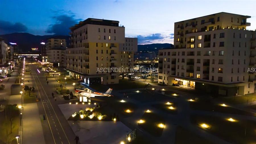 Rafinament urban:terase incantatoare,loc parcare,A Class,Kasper,Coresi,Tractorul - 17