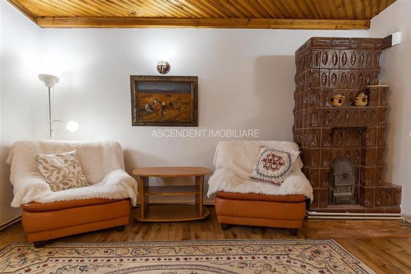 Tur LIVE!Casa cu arhitectura traditionala, curte spatioasa,foisor,Rucar. Bran - 16