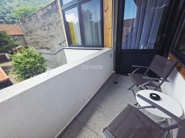 Inchiriez studio renovat zona Centrul Istoric magazinul Star cu parcare privata - 2