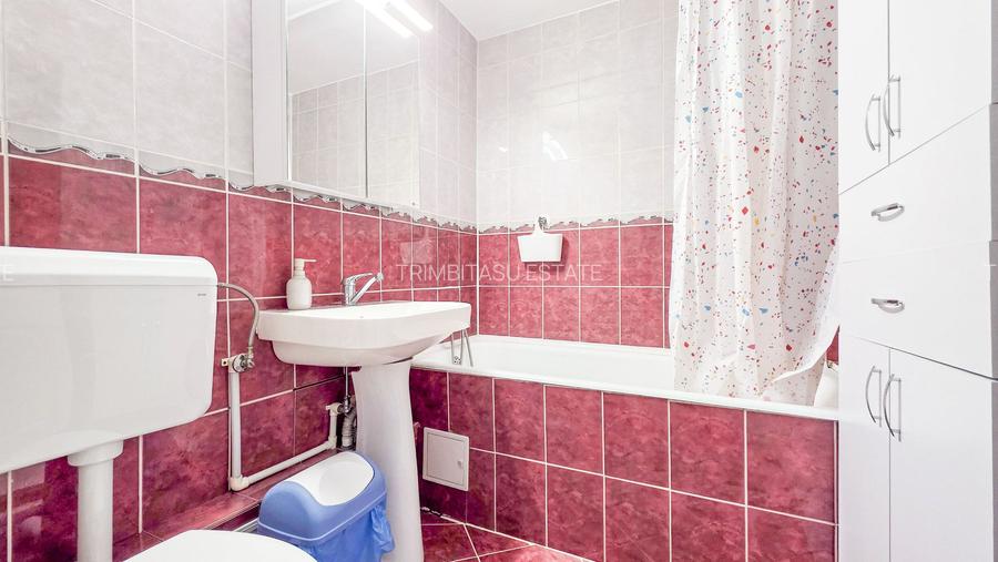 Apartament 3 camere decomandat, 2 băi, Strada Moinești 14 - 17