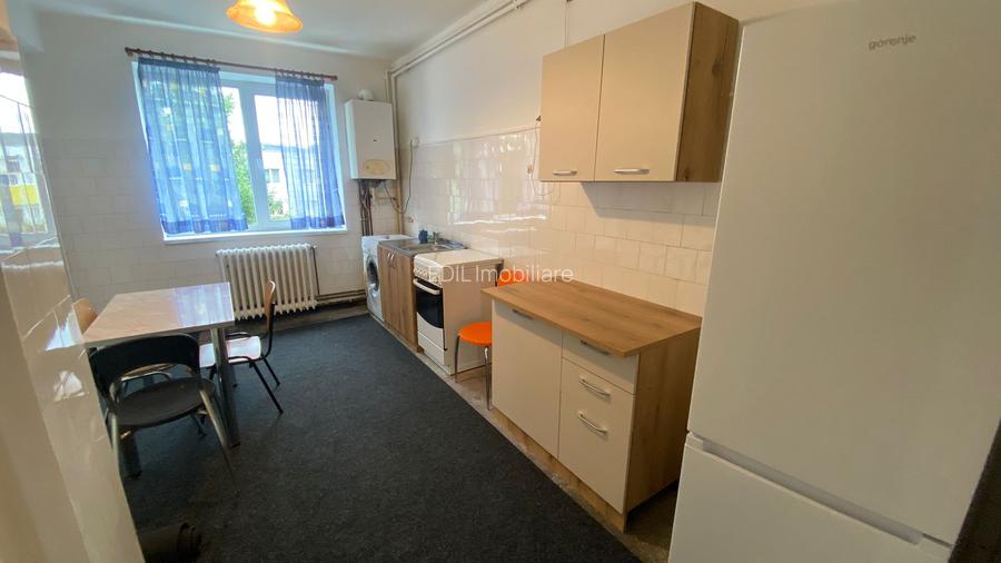 Apartament de închiriat, 2 camere, 60 mp, Plopilor zona Platinia - 11