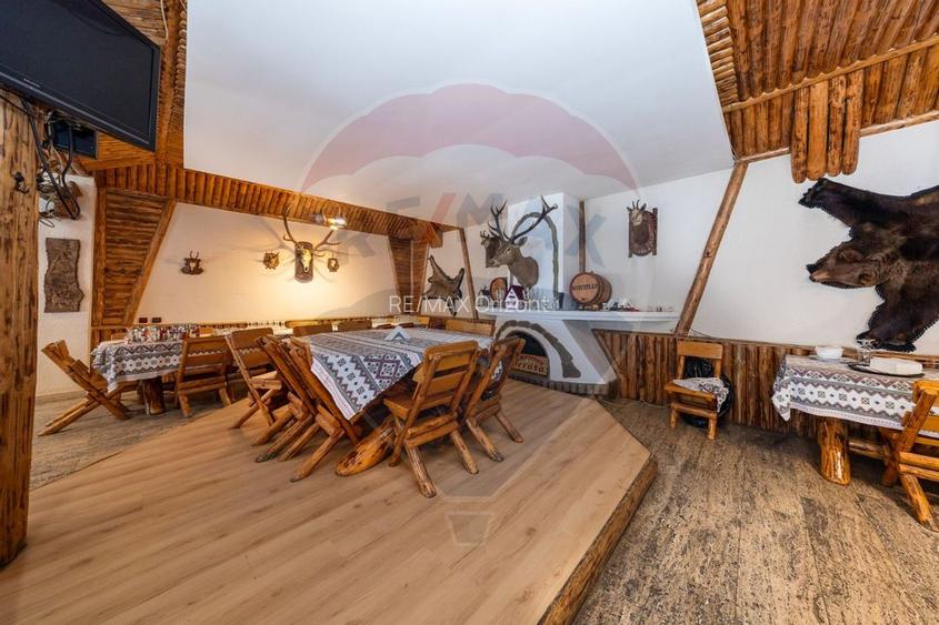 Pensiune cu restaurant și spații comerciale, central Râșnov - 7