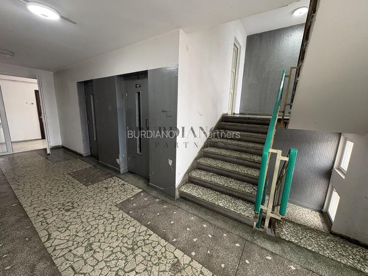 Garsonieră de vânzare -  Metrou Apărătorii Patriei - etaj 3/9 - 1966 - 9