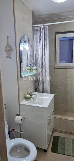 Apartament cu 3 camere semidecomandat  - 10