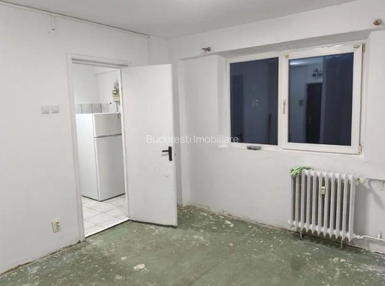 Garsoniera,Teiul Doamnei,Facultatea de Constructii,bl.reabilitat,et.3/10,Libera - 6