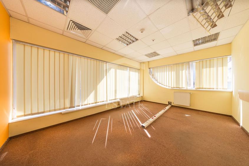 CENTRUL CIVIC | Cladire multifunctionala | 612 mpu | Spatiu comercial