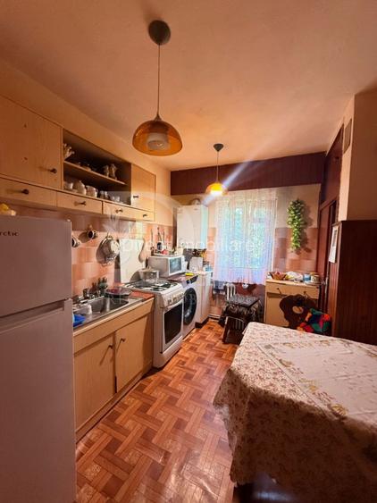 Apartament complet decomandat / etaj intermediar / - 2