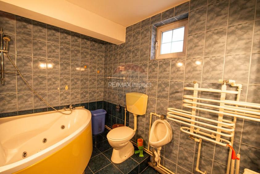 Casa de vanzare 240 mp utili , 6 camere,  teren 1000 mp, Calarasi - 32