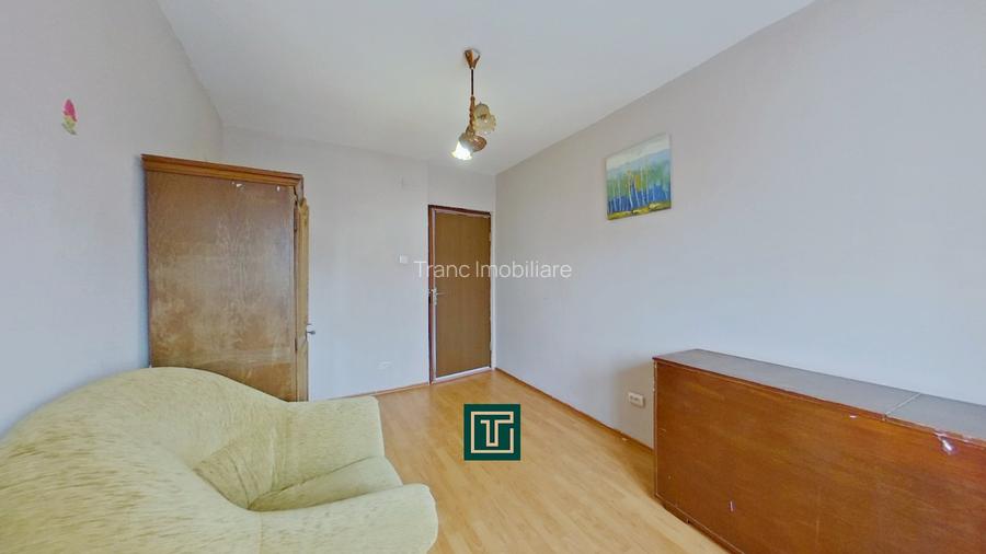 Apartament cu 4 camere de vânzare în Alfa, Arad - 2