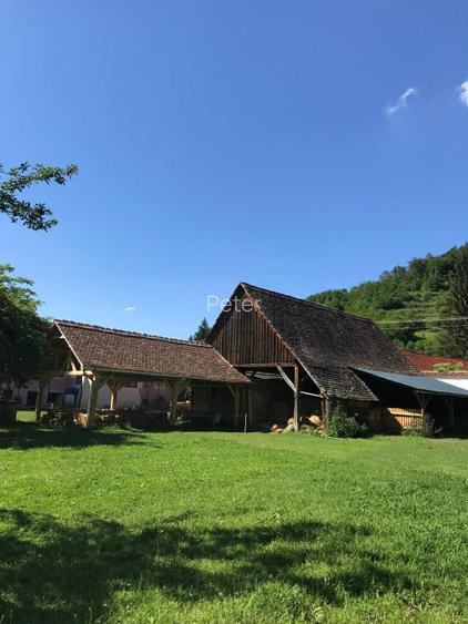 Casa de vanzare / Gästehaus mit großem Grundstück für Selbstversorgung - 2
