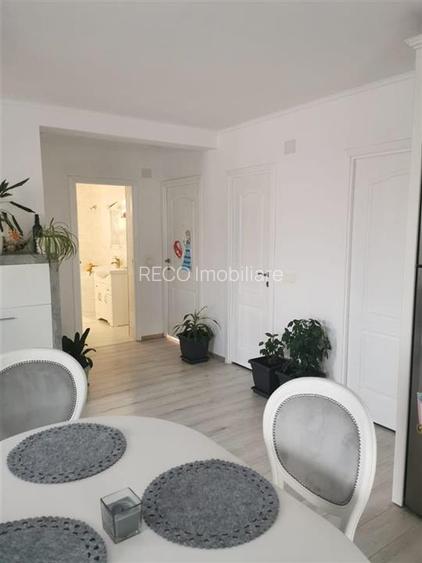 Proprietate cu 2 case in Osorhei intr-o zona cu case noi. - 9