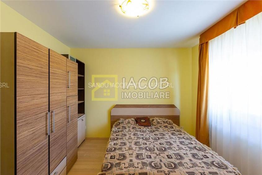 Vila Duplex cu 10 camere, cartier Serbanesti, Bacau - 10