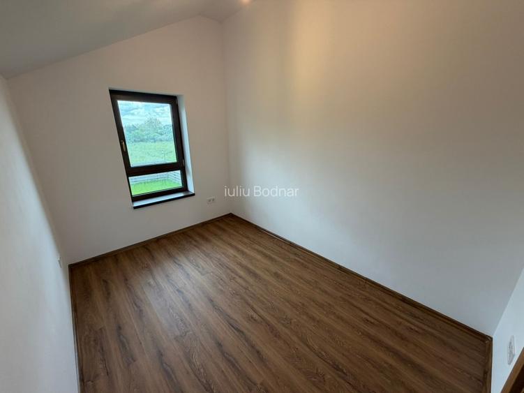 Casa P + 1 , 4 camere, 2 bai, bucatarie cu dinning - 8